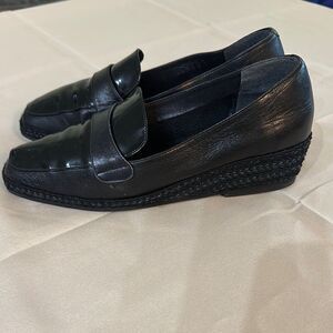 Andre Assous Made in Spain Black Leather Loafers Size 8